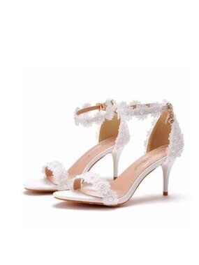 Crystal Queen Womens 37 White lace Ankle Strap Stiletto Bridal Heel Sandals S154
